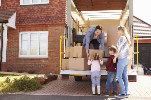 Residents organizing their move with efficient planning in Kingston upon Thames